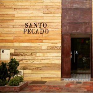 Santo Pecado facade