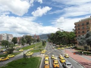 Read more about the article Getting around the city: tips for taking a taxi in Bogotá