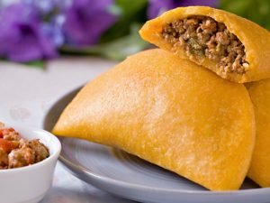 Read more about the article Colombian gastronomy: the world of empanadas