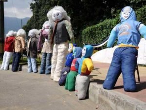 Read more about the article Celebrating New Year’s Eve in Colombia with Año Viejo!