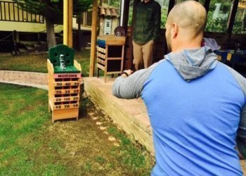Guy playing Rana game