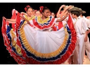 Read more about the article Loosen your hips and dance with Colombia’s Cumbia!