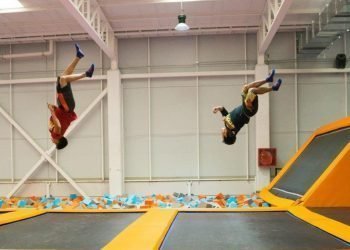 Freestyle jump Summit Trampoline Park