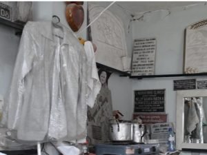 Read more about the article Marble sculptors in the Central Cemetery of Bogotá